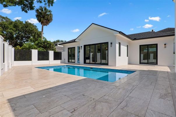 Exterior, Pool