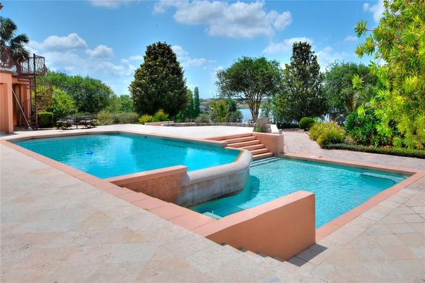 Exterior, Pool