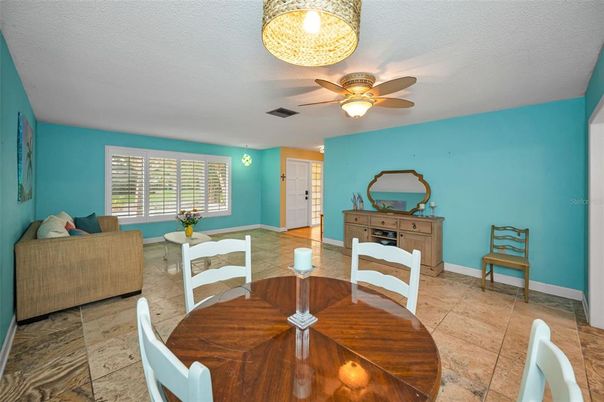 Dining room, Interior
