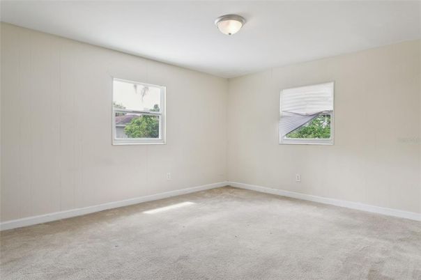 Empty room, Interior