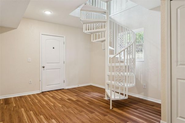 Interior, Recessed Lighting, Wood Texture Flooring