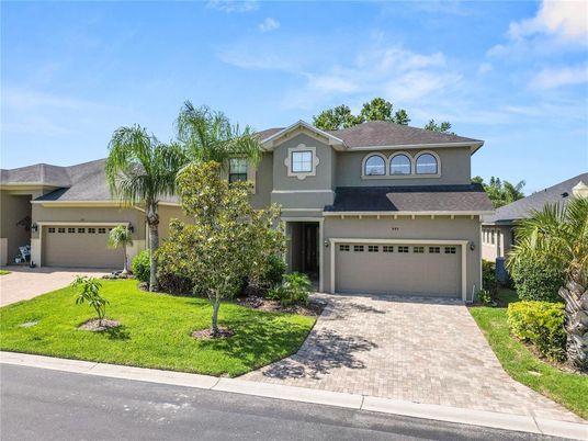 Attached, Exterior, Facade, Mediterranean
