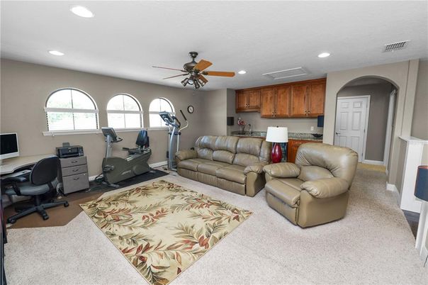 Fitness Equipment, Home Office, Interior, Living room, Recessed Lighting
