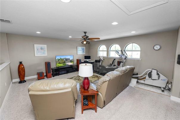 Fitness Equipment, Interior, Living room, Recessed Lighting