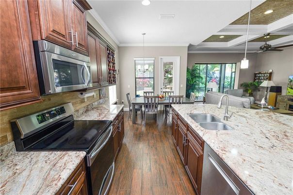 Dining room, Interior, Kitchen, Pendant Lights, Recessed Lighting, Wood Texture Flooring