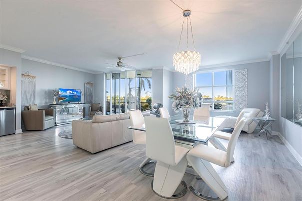 Chandelier, Dining room, Interior, Living room, Wood Texture Flooring