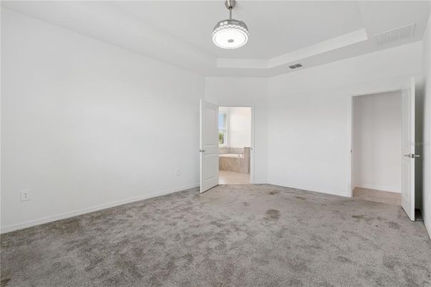 Empty room, Interior, Pendant Lights