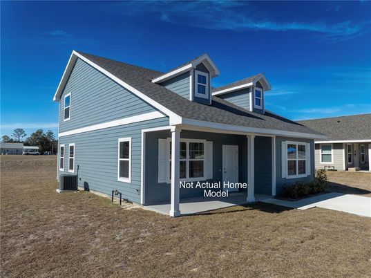 Exterior, Facade, Ranch