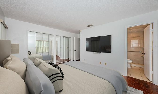 Bedroom, Interior, Recessed Lighting, Wood Texture Flooring