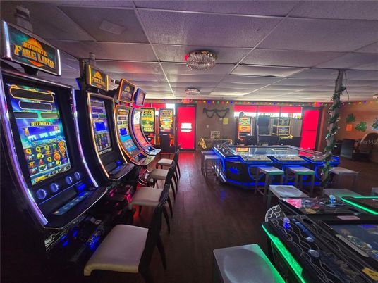 Game Room, Interior, Wood Texture Flooring