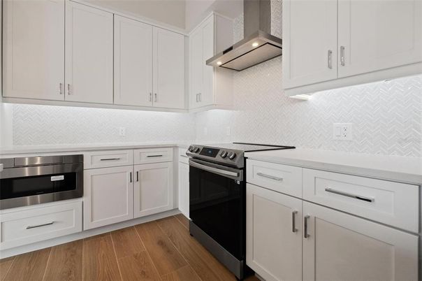 Interior, Kitchen, Stainless Steel Appliances, Wood Texture Flooring