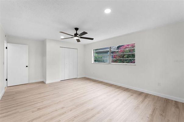 Empty room, Interior, Recessed Lighting, Wood Texture Flooring