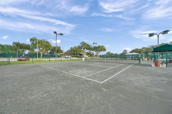 Exterior, Tennis Courts
