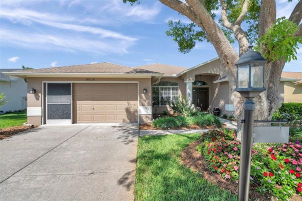 Attached, Exterior, Facade, Ranch