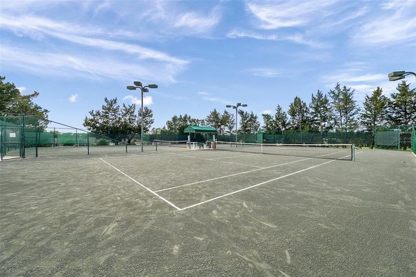 Exterior, Tennis Courts