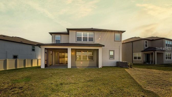 Backyard, Exterior, Facade, Modern