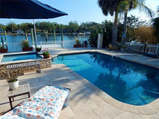 Exterior, Lake, Pool, Water