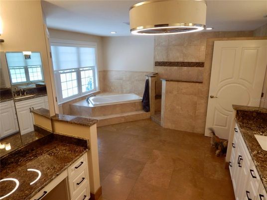 Bathroom, Interior, Recessed Lighting