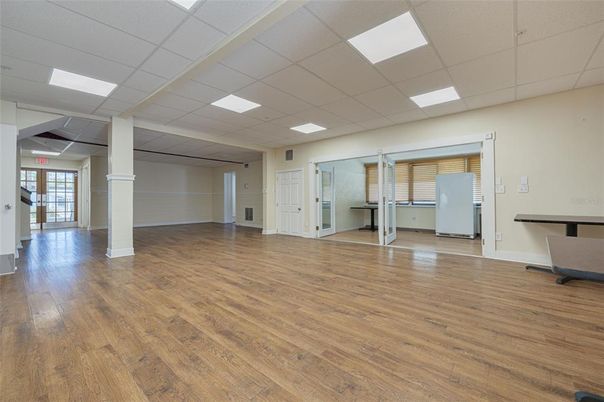 Empty room, Interior, Recessed Lighting, Wood Texture Flooring