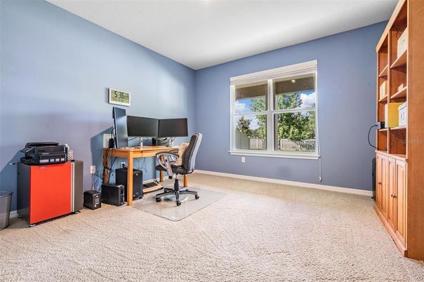 Home Office, Interior