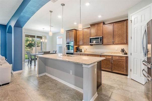 Dining room, Interior, Kitchen, Pendant Lights, Recessed Lighting, Stainless Steel Appliances