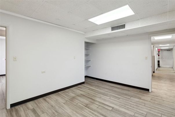 Interior, Recessed Lighting, Wood Texture Flooring