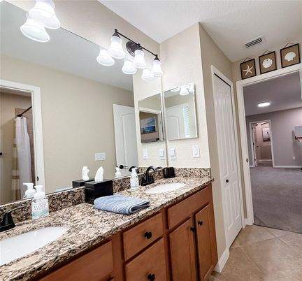 Bathroom, Dual Sink Vanities, Interior, Recessed Lighting
