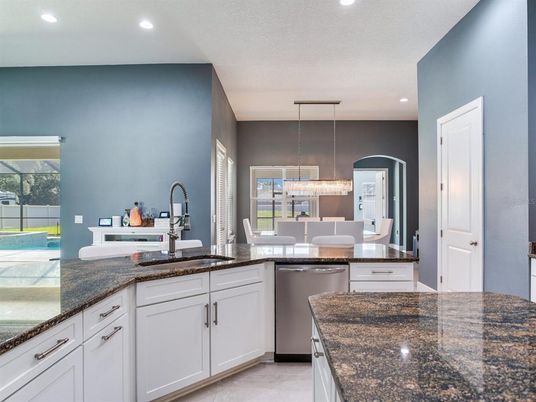Dining room, Interior, Kitchen, Pendant Lights, Recessed Lighting, Stainless Steel Appliances
