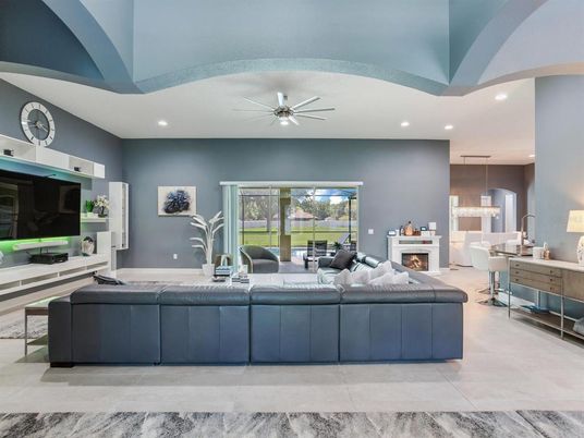 Fireplace, Interior, Living room, Pendant Lights, Recessed Lighting