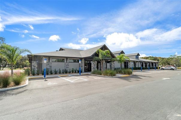 Exterior, Facade, Ranch