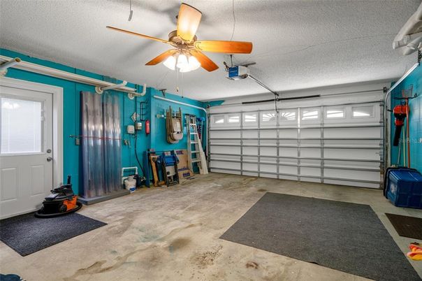 Garage, Interior