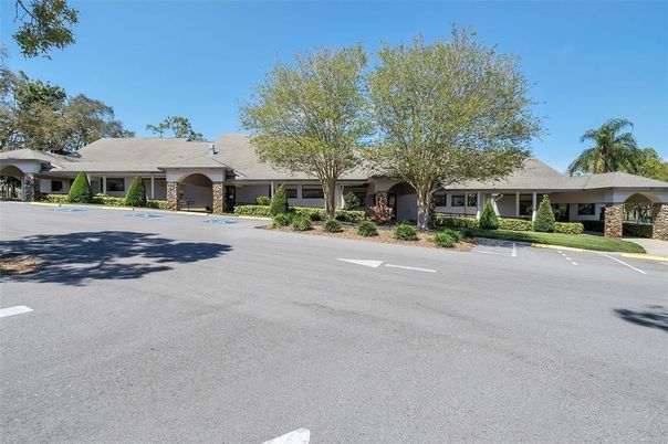 Exterior, Facade, Ranch