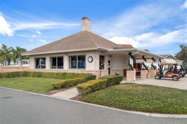 Backyard, Exterior, Facade, Ranch