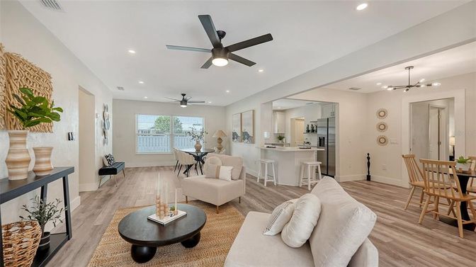 Dining room, Interior, Kitchen, Living room, Pendant Lights, Recessed Lighting, Wood Texture Flooring