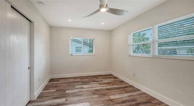 Empty room, Interior, Recessed Lighting, Wood Texture Flooring