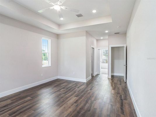 Empty room, Interior, Recessed Lighting, Wood Texture Flooring
