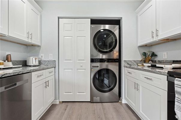 Interior, Kitchen, Washer, Wood Texture Flooring