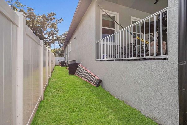 Backyard, Exterior
