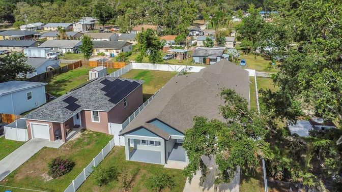 Exterior, Drone