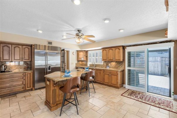 Dining room, Interior, Kitchen, Recessed Lighting