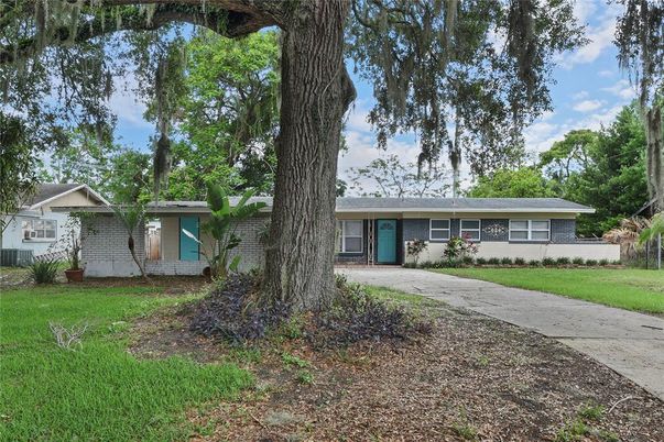 Backyard, Exterior, Facade, Ranch