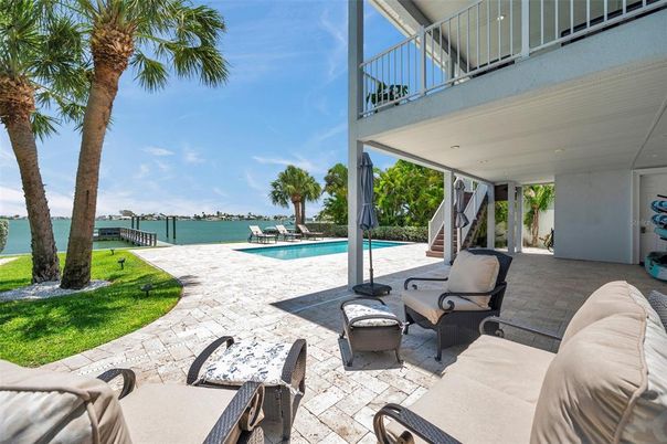 Exterior, Pool, Water