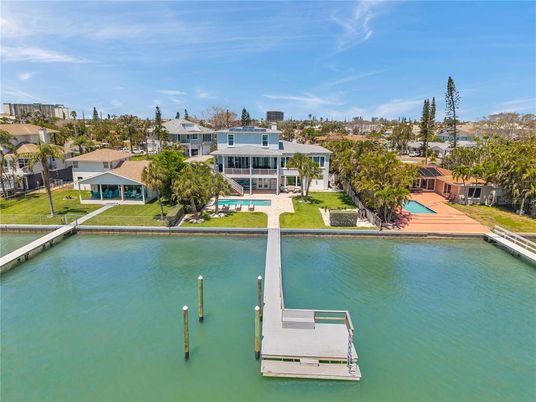 Exterior, Pool, Water