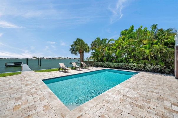 Exterior, Pool, Water