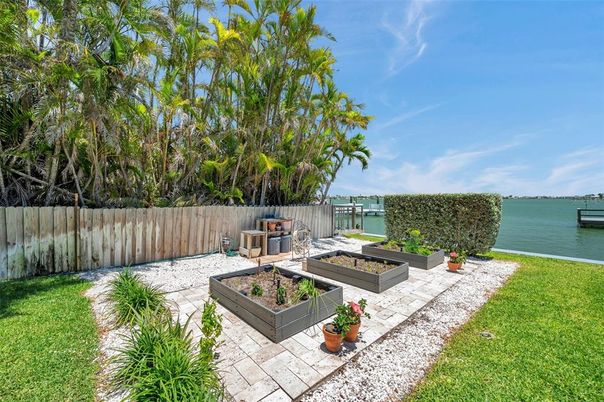 Backyard, Exterior, Water