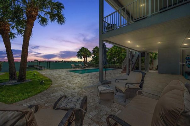 Exterior, Pool, Water