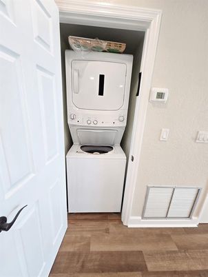 Interior, Utility Closets, Washer, Wood Texture Flooring