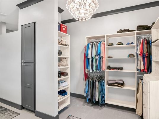 Chandelier, Interior, Walk-in Closets