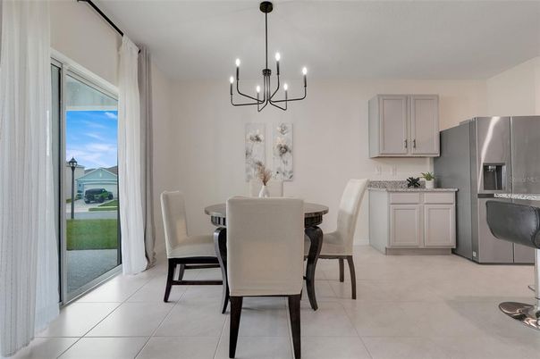 Chandelier, Dining room, Interior, Kitchen, Stainless Steel Appliances