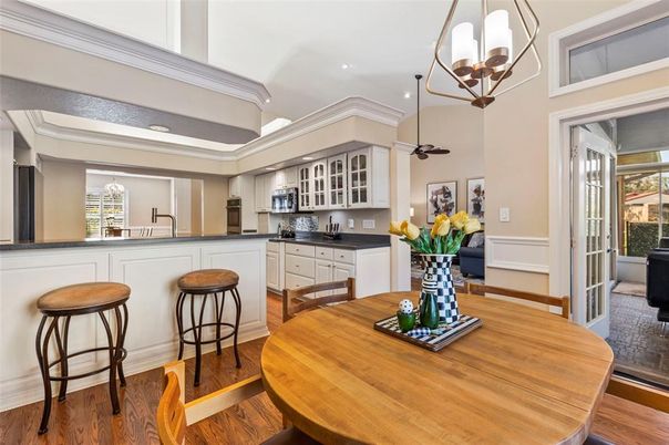Dining room, Interior, Kitchen, Pendant Lights, Recessed Lighting, Wood Texture Flooring